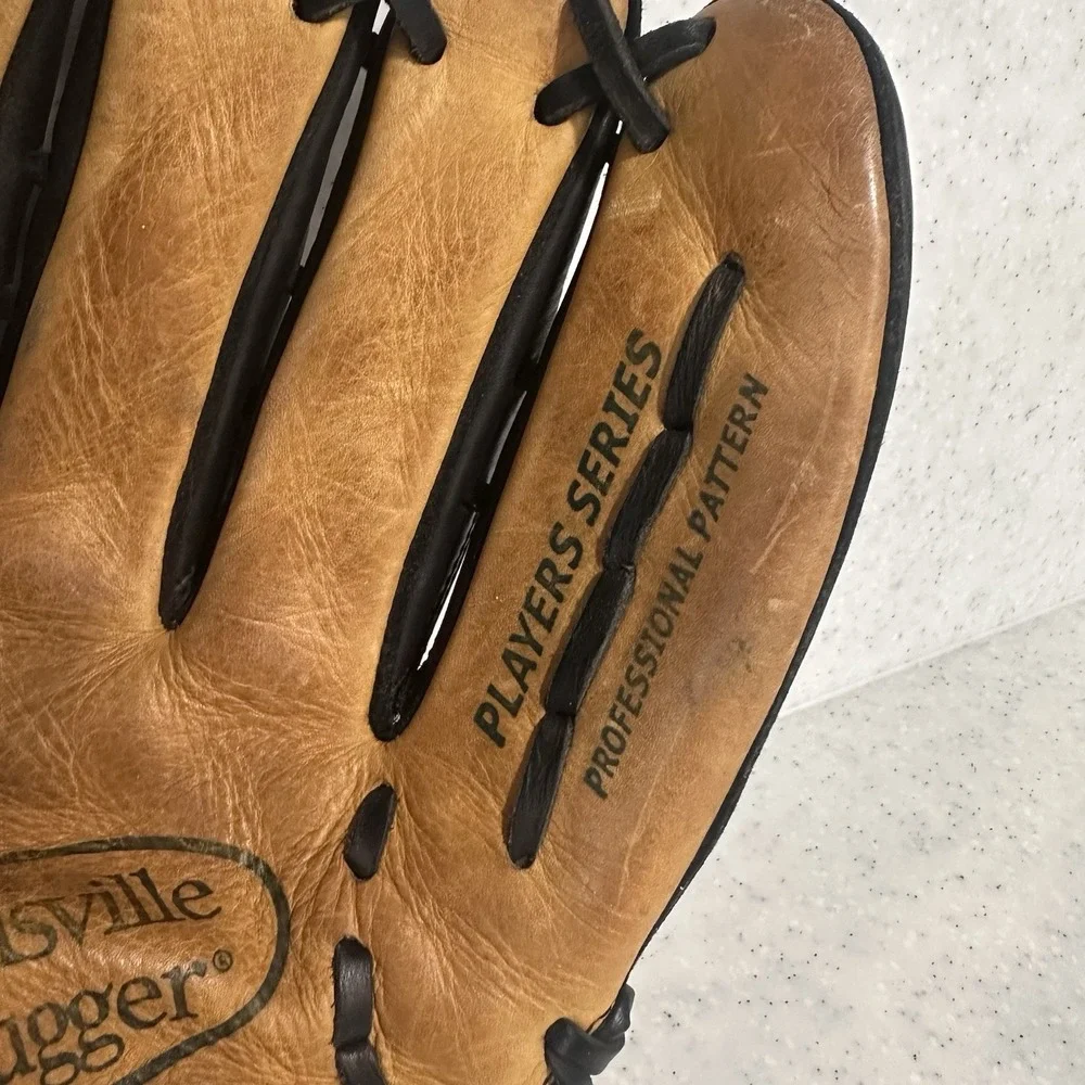 Louisville Slugger Baseball/Softball Glove Model LP1350‎ Player Series 13.5